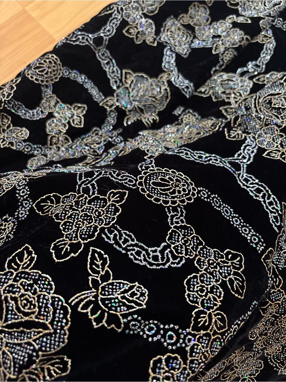 Vintage 90s floral midi dress Black with silver floral velvet-style pattern S - Picture 4 of 7